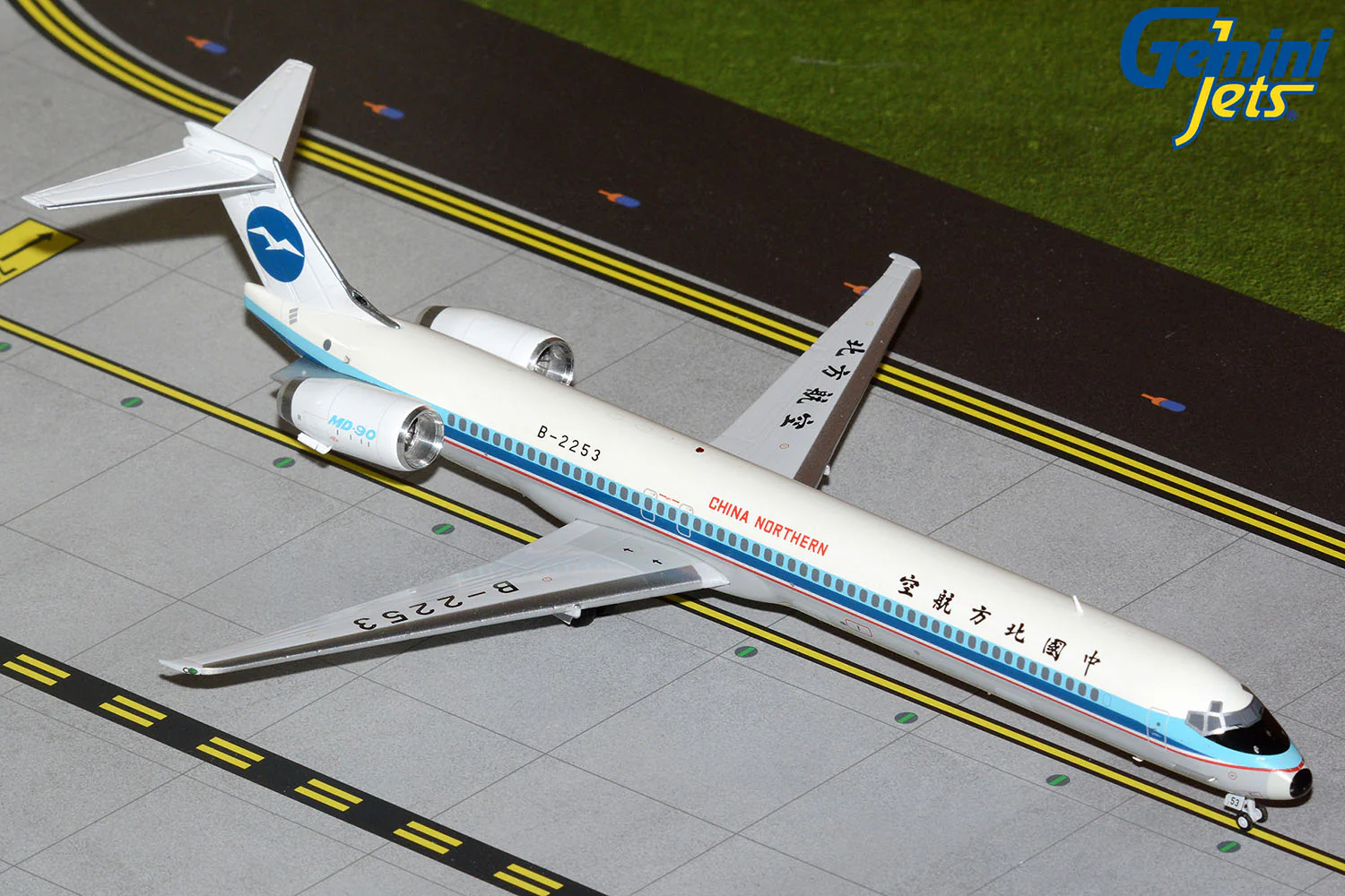 Gemini200 China Northern Airlines MD-90 B-2253
