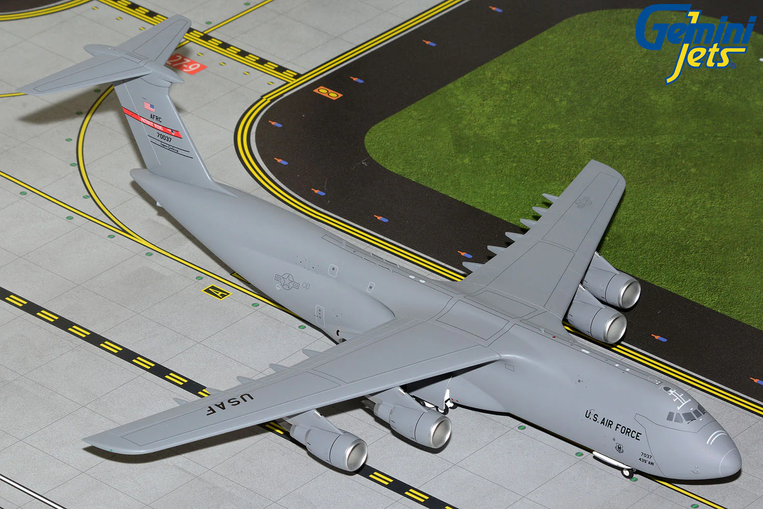 Gemini200 U.S. Air Force Lockheed C-5M Super Galaxy (Westover AFB)