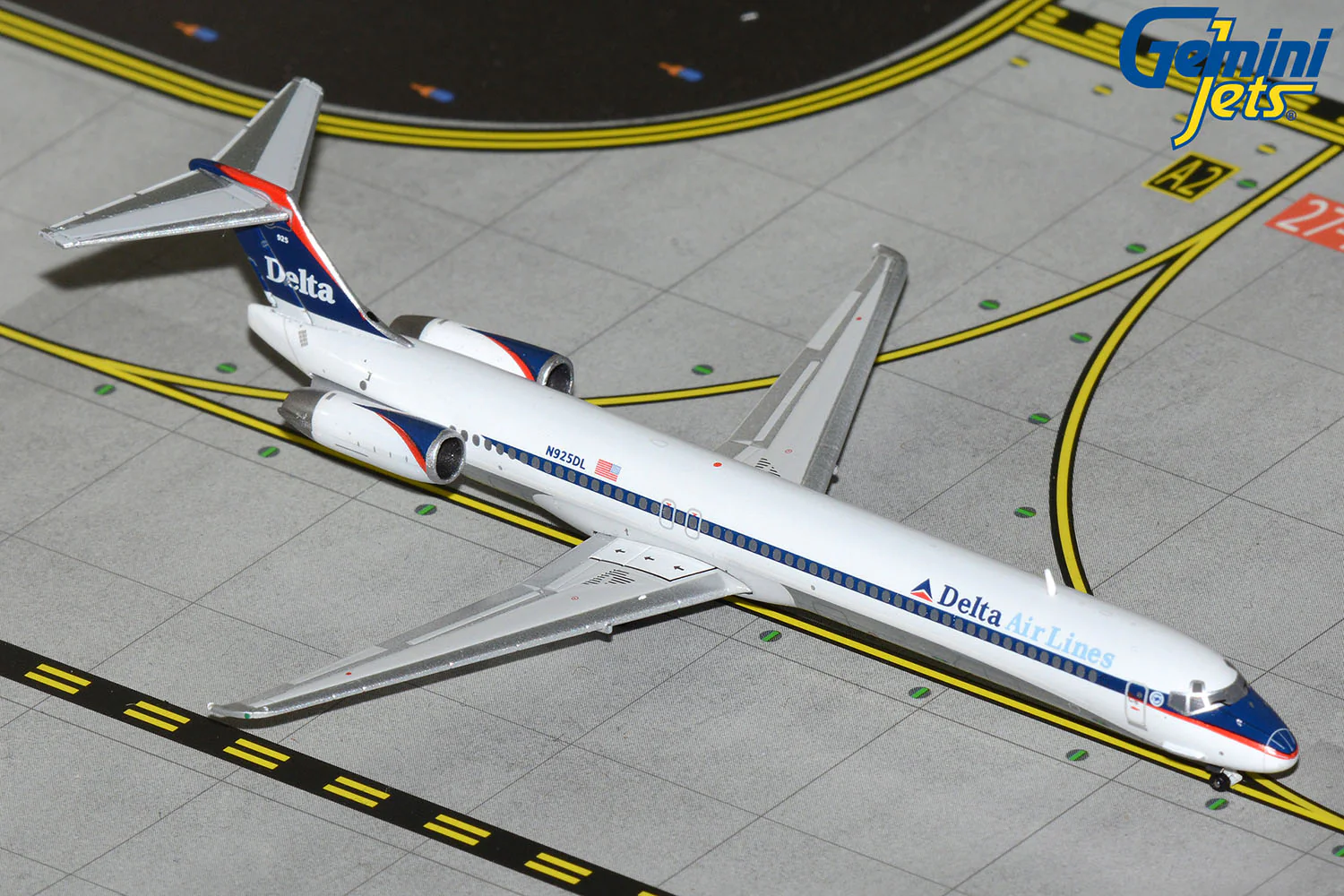 GeminiJets 1:400 Delta Air Lines MD-88 N925DL